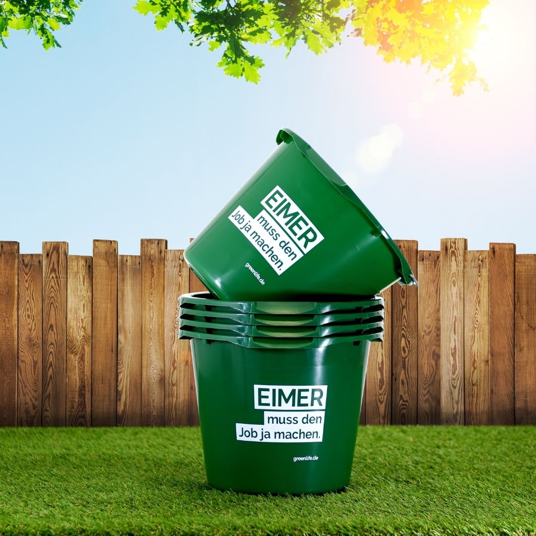 Grüner 12 Liter Eimer mit Aufdruck 'Eimer muss den Job ja machen' von GreenLife