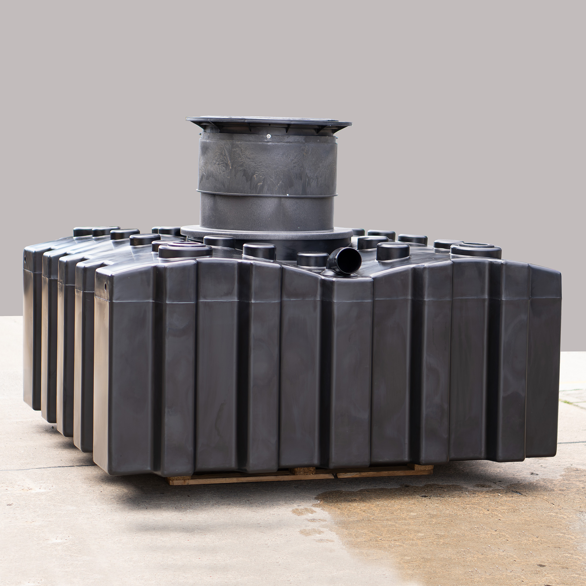 3000l Flachtank mit Abdeckung